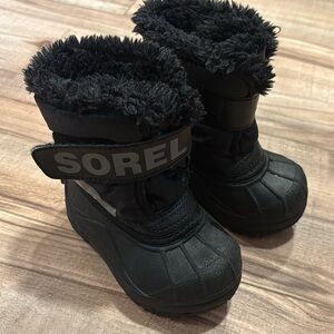 Sorel kids snow boot